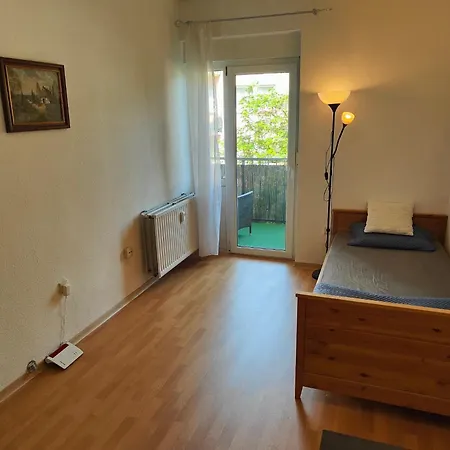 3 Min Walk To Bahnhof -peaceful With Balcony Homestay Mannheim